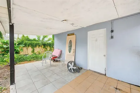2318 W Powhatan Avenue Tampa FL 33603