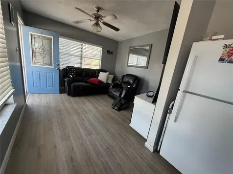 2318 W Powhatan Avenue Tampa FL 33603