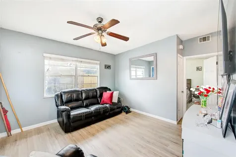 2318 W Powhatan Avenue Tampa FL 33603