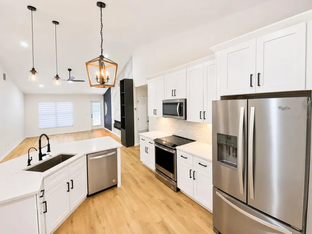 825 Haven Oak Court Apopka FL 32703