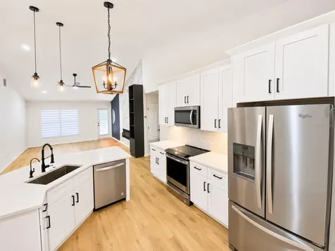 825 Haven Oak Court Apopka FL 32703