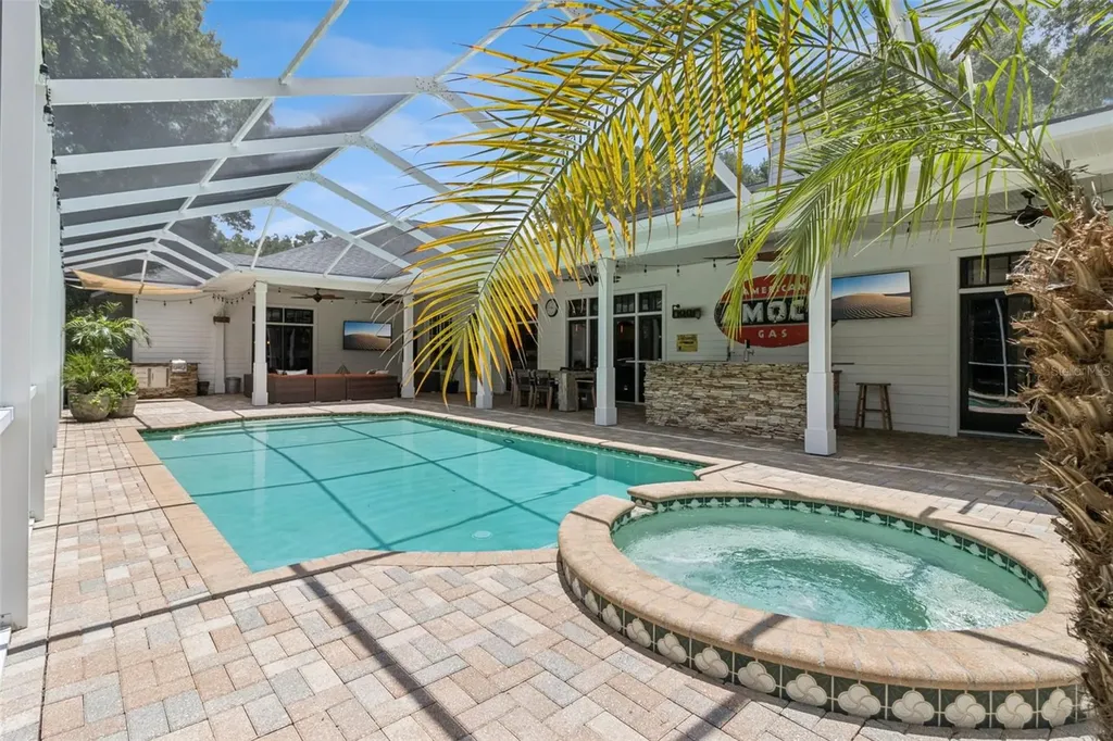 5002 Muir Way Lithia FL 33547