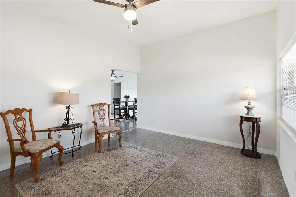 6018 W Livingston Street Orlando FL 32835