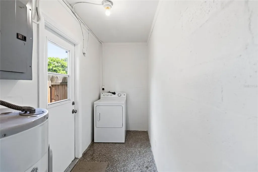 6018 W Livingston Street Orlando FL 32835