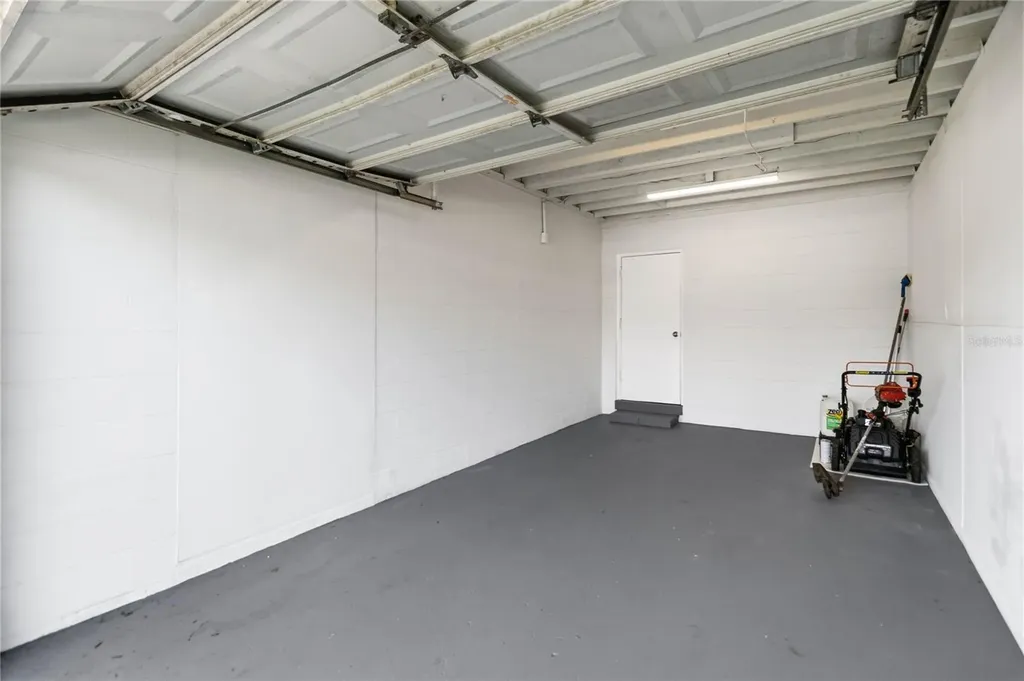 6018 W Livingston Street Orlando FL 32835