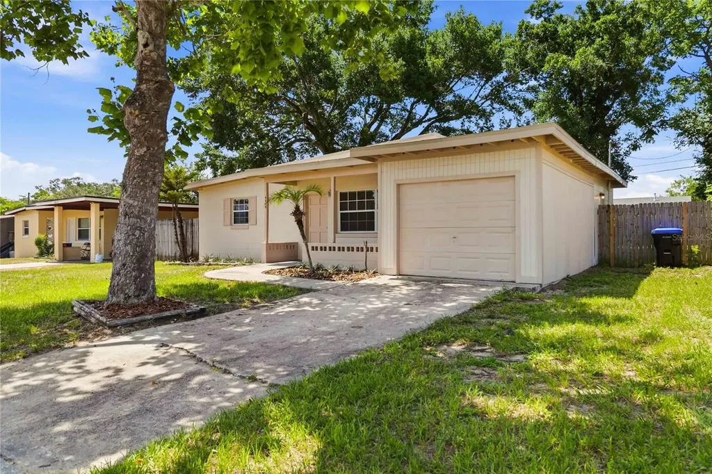 6018 W Livingston Street Orlando FL 32835