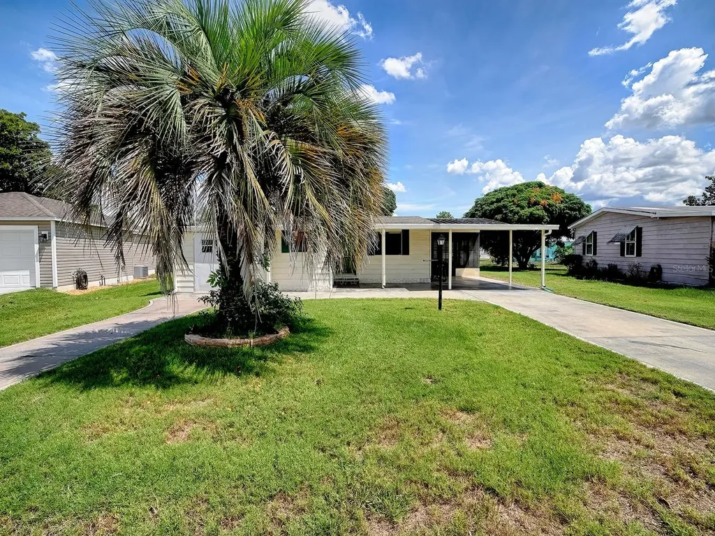 721 Sharon Drive Lady Lake FL 32159