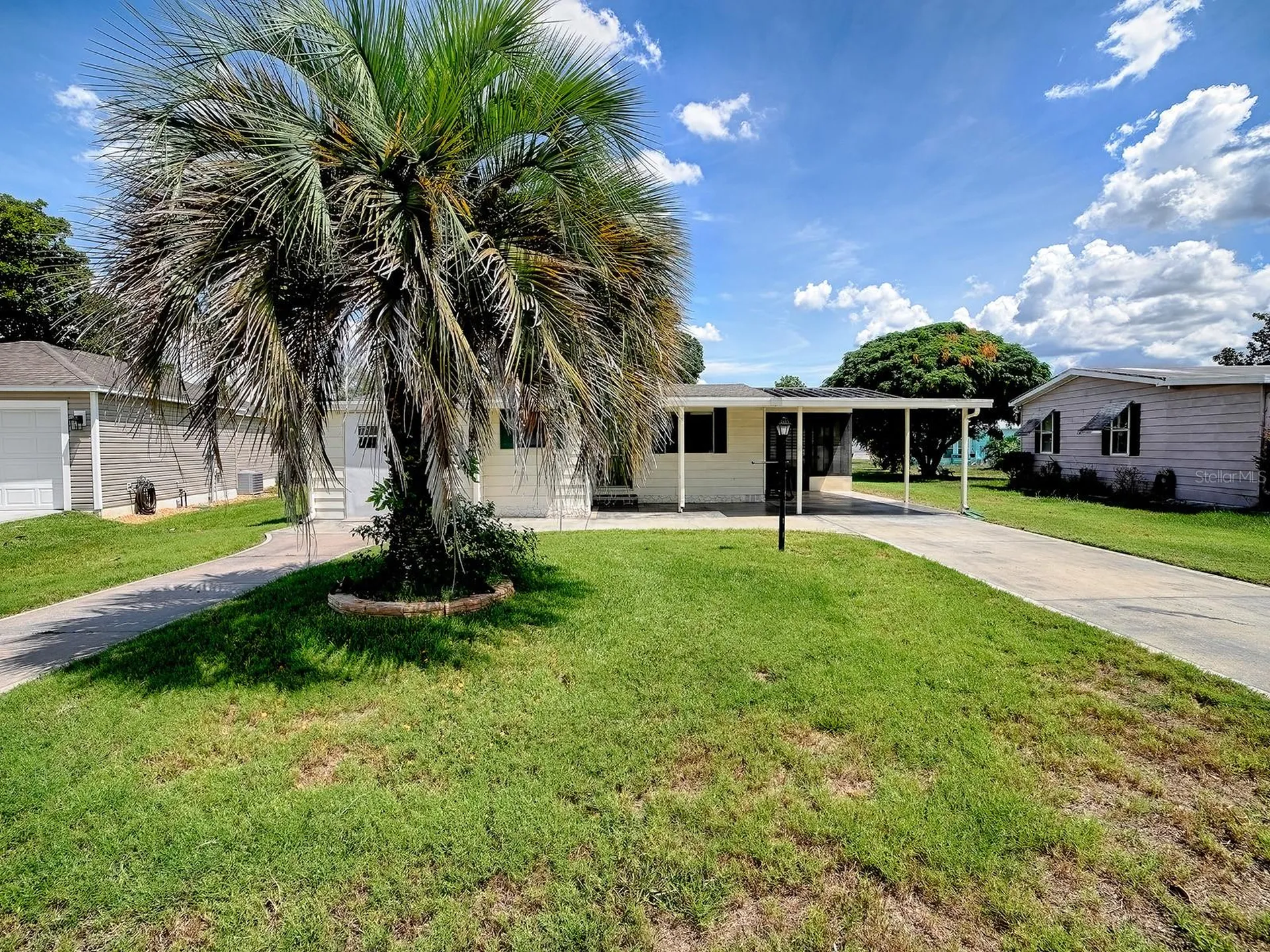 721 Sharon Drive Lady Lake FL 32159