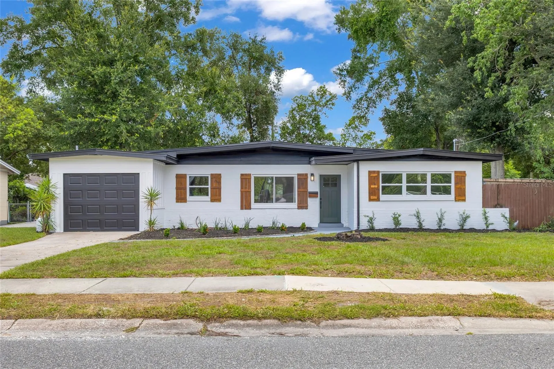 5325 Satel Drive Orlando FL 32810