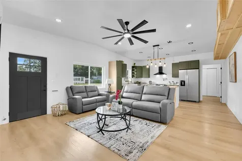 5325 Satel Drive Orlando FL 32810