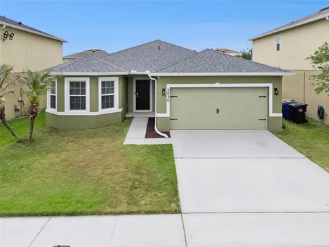 2020 Nations Way St Cloud FL 34769