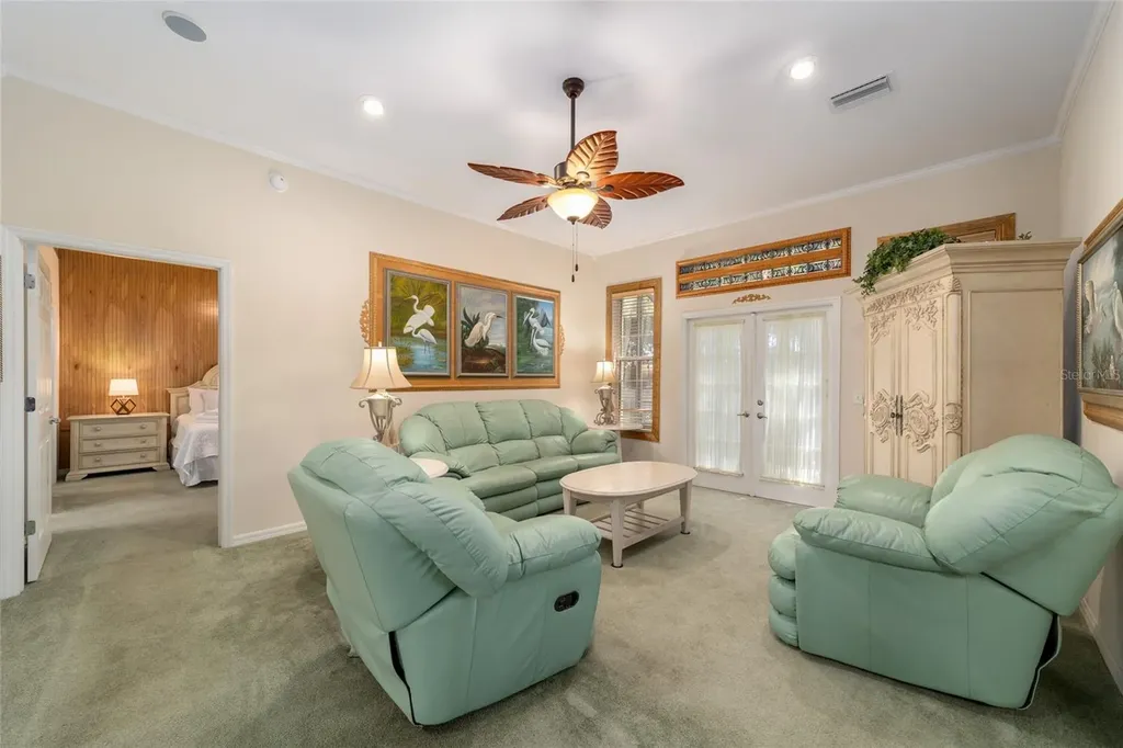 1074 Avenida Sonoma Lady Lake FL 32159