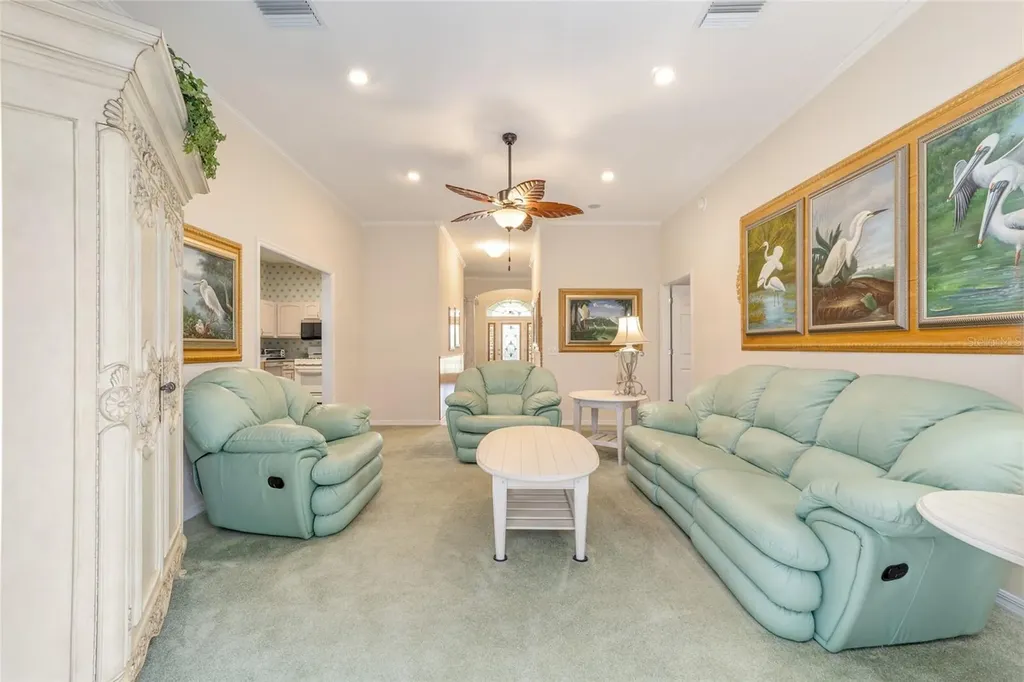 1074 Avenida Sonoma Lady Lake FL 32159