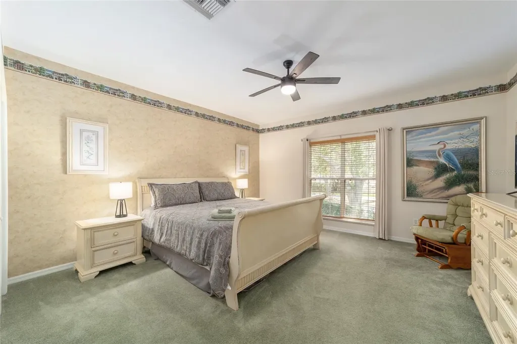 1074 Avenida Sonoma Lady Lake FL 32159