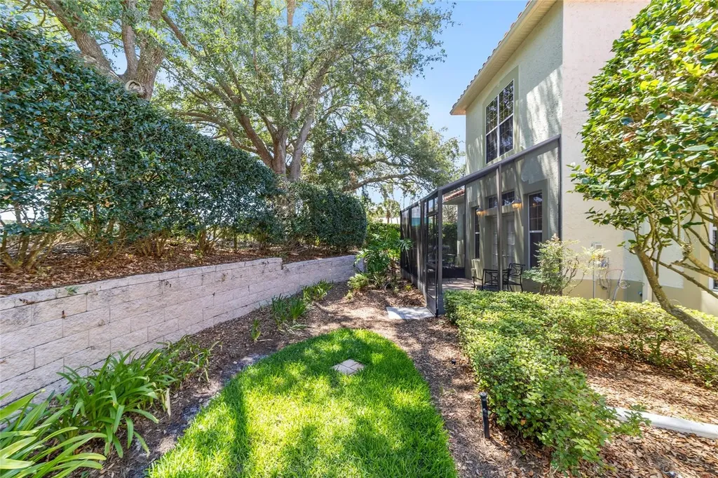 1074 Avenida Sonoma Lady Lake FL 32159