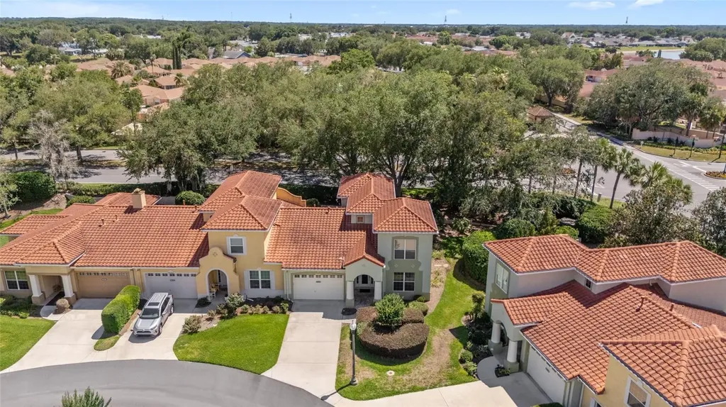1074 Avenida Sonoma Lady Lake FL 32159