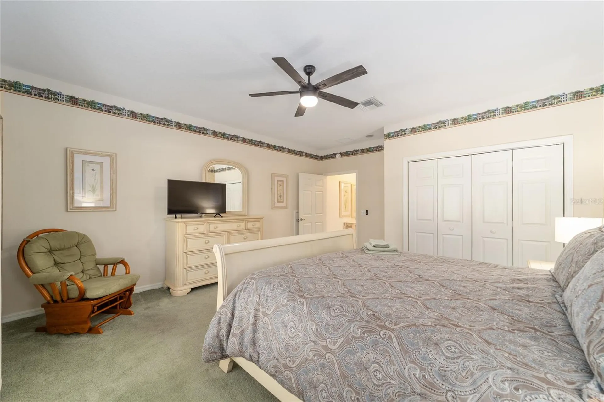 1074 Avenida Sonoma Lady Lake FL 32159
