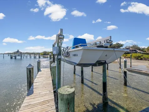 413 S Bayshore Boulevard Safety Harbor FL 34695