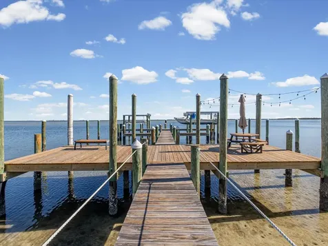 413 S Bayshore Boulevard Safety Harbor FL 34695