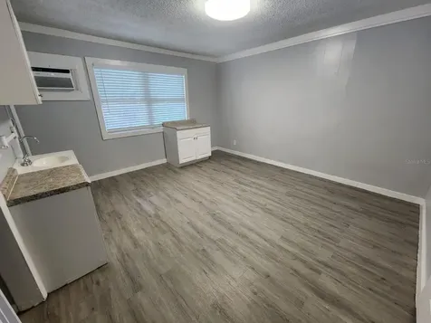 407 S Jupiter Avenue Clearwater FL 33755