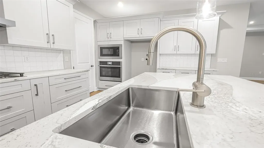 1613 Bellagio Loop Tavares FL 32778