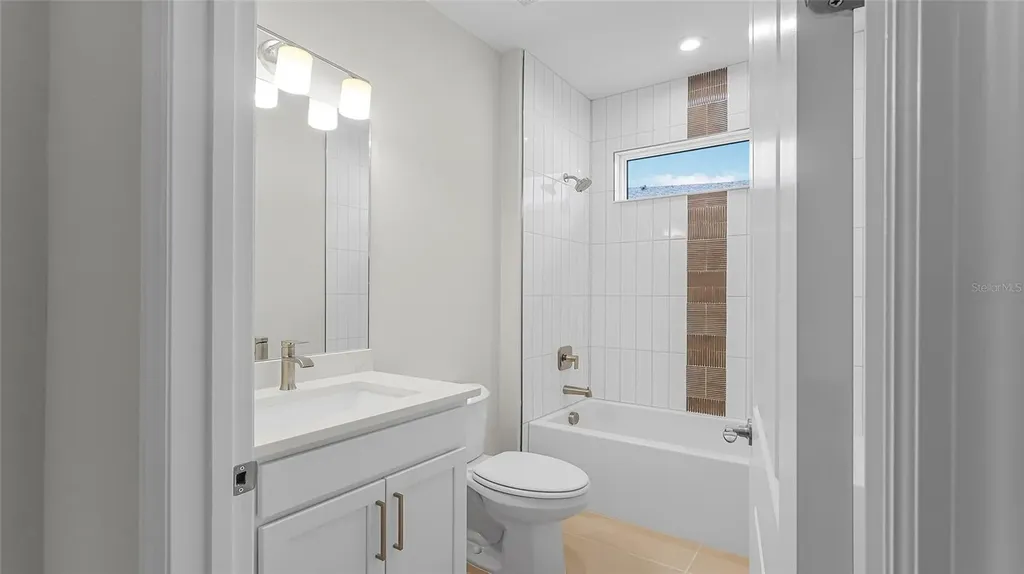 1613 Bellagio Loop Tavares FL 32778