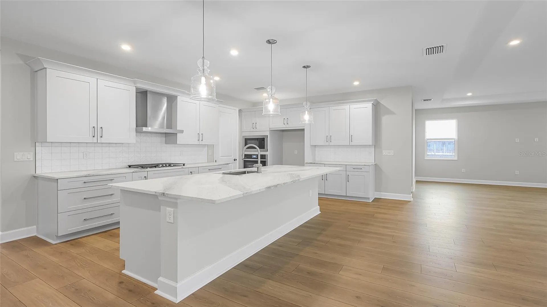 1613 Bellagio Loop Tavares FL 32778