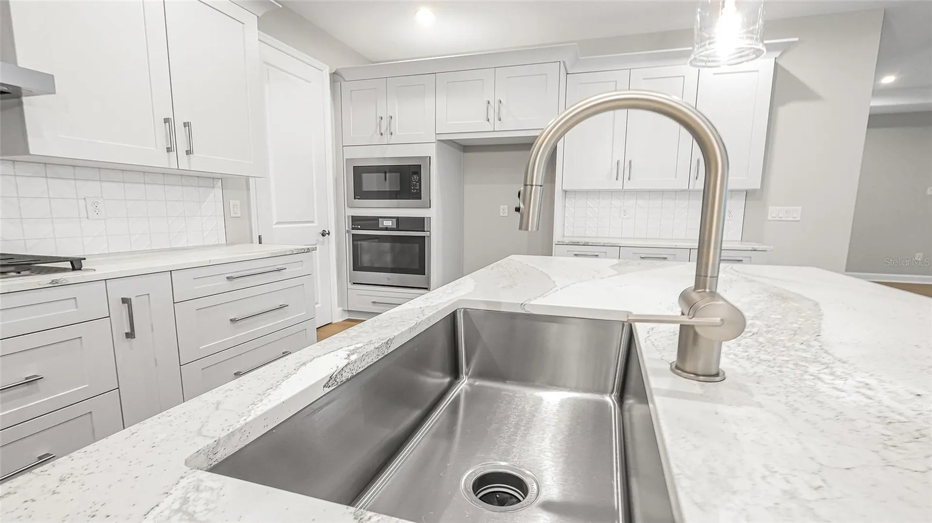 1613 Bellagio Loop Tavares FL 32778