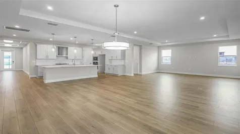 1613 Bellagio Loop Tavares FL 32778