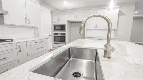 1613 Bellagio Loop Tavares FL 32778