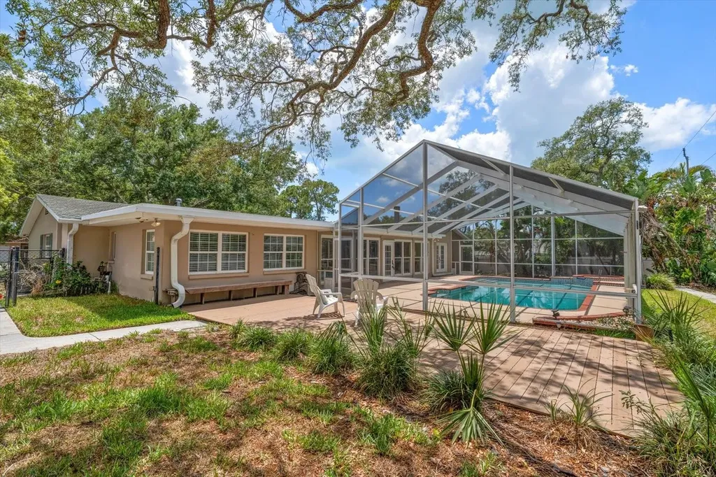 802 Allamanda Drive Largo FL 33770