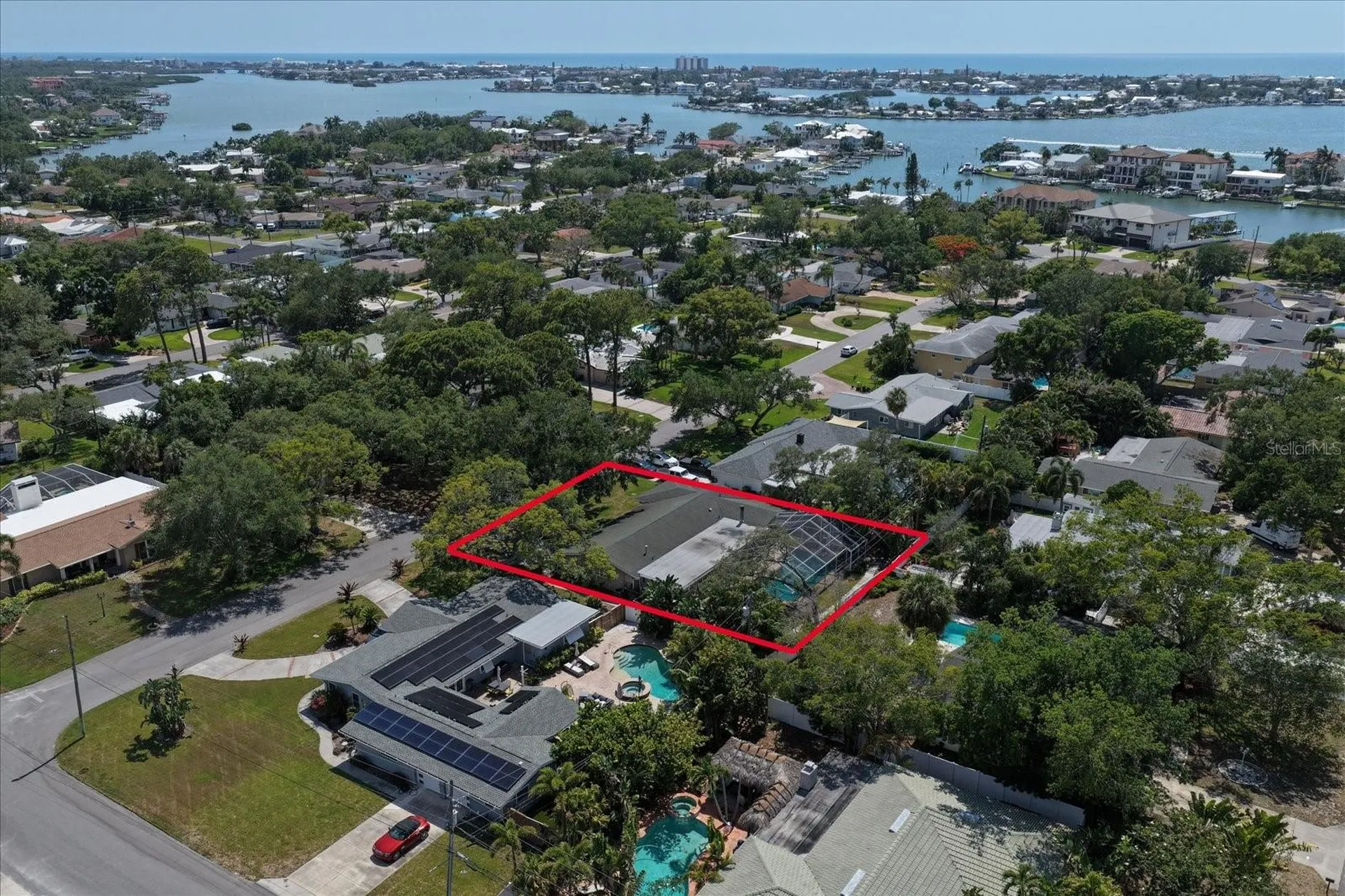 802 Alamanda Drive Largo FL 33770
