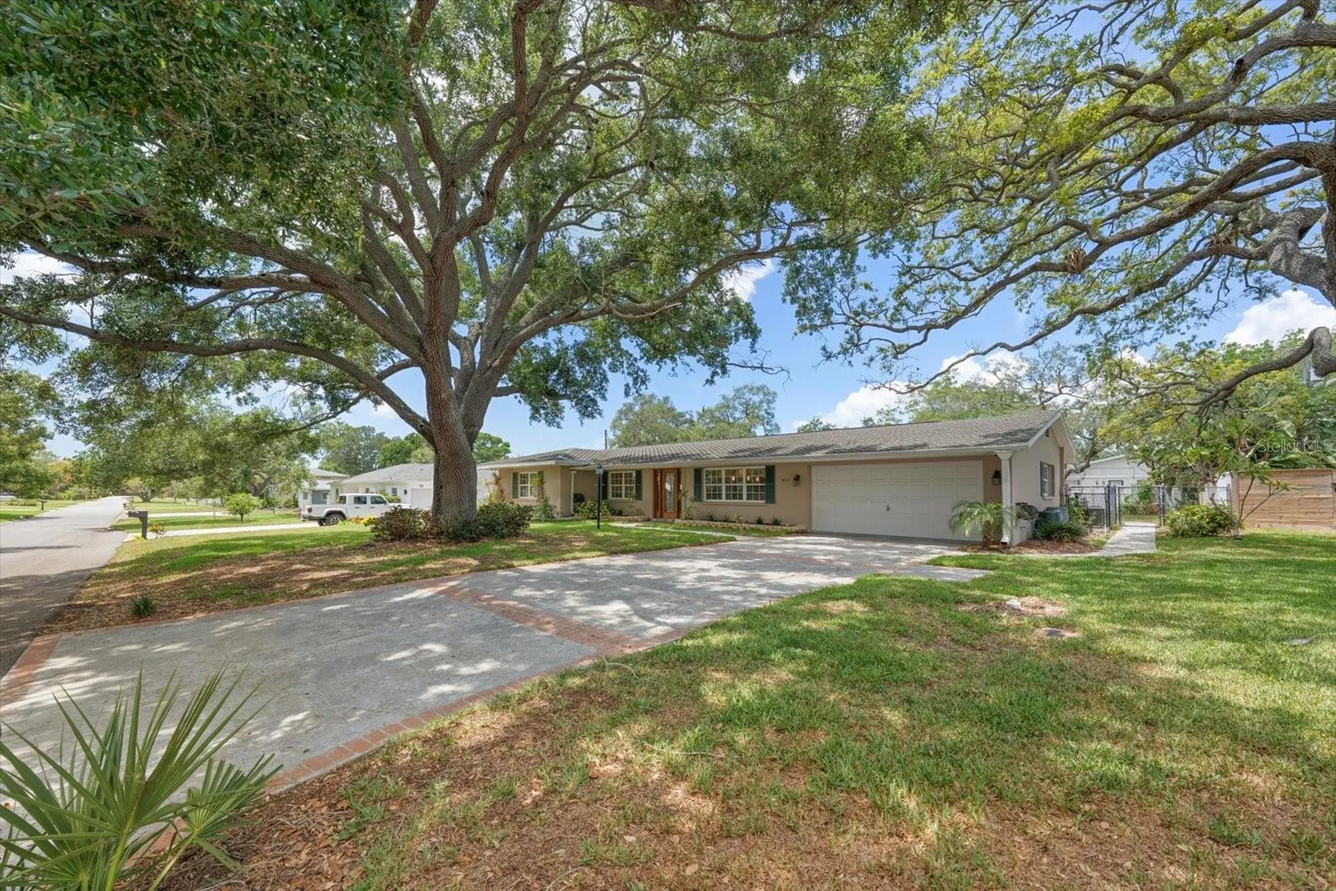 802 Alamanda Drive Largo FL 33770