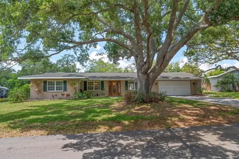 802 Allamanda Drive Largo FL 33770