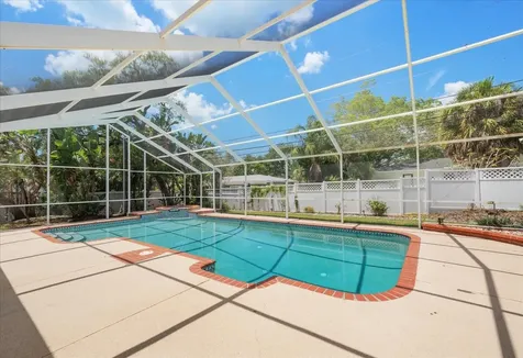 802 Alamanda Drive Largo FL 33770