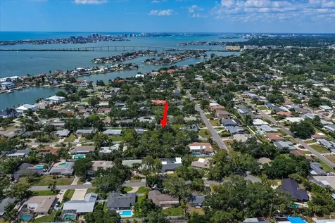 802 Alamanda Drive Largo FL 33770