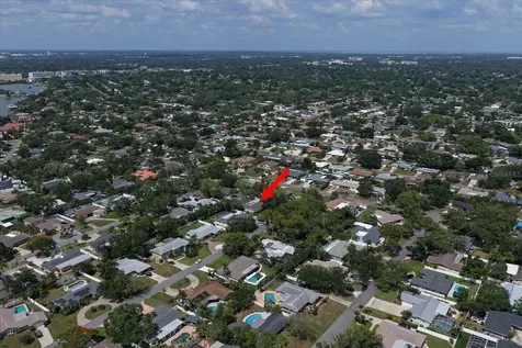 802 Alamanda Drive Largo FL 33770