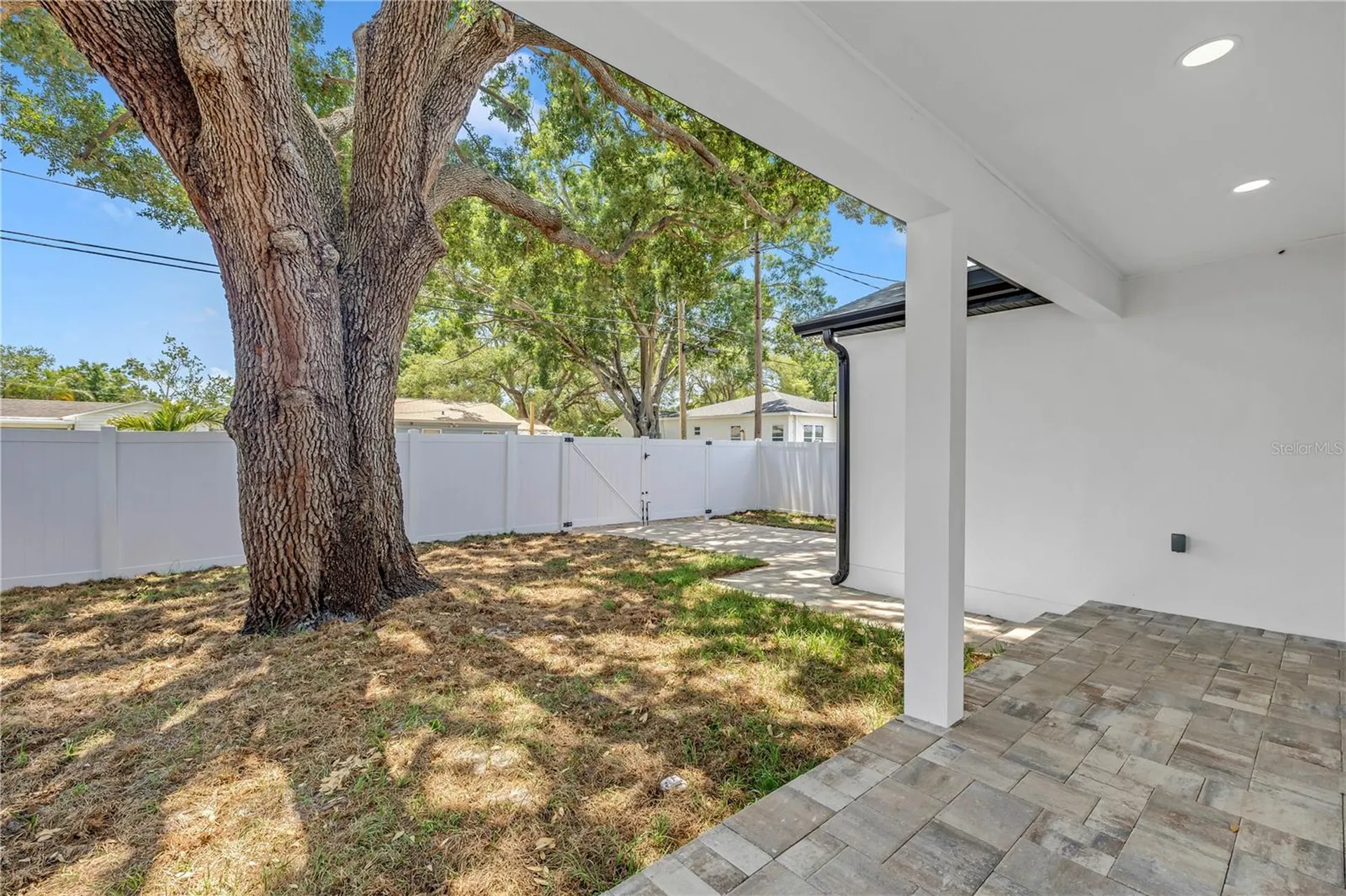 834 53rd Avenue N St Petersburg FL 33703