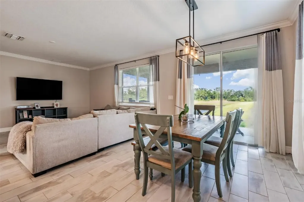 13418 Lakeview Oaks Lane Riverview FL 33579