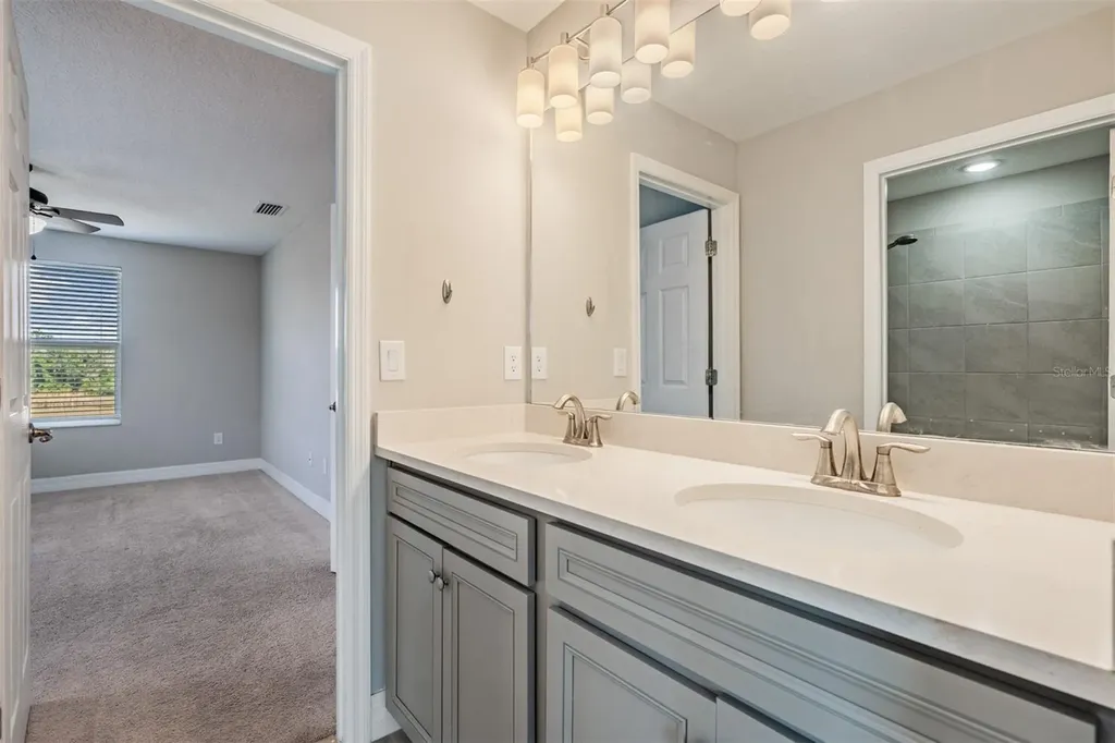 13418 Lakeview Oaks Lane Riverview FL 33579