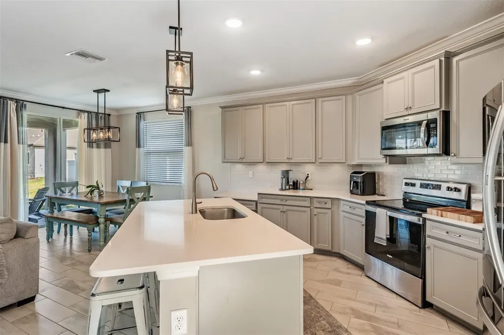 13418 Lakeview Oaks Lane Riverview FL 33579