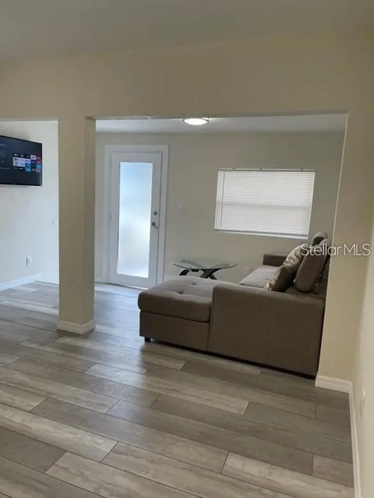 3419 W Saint John Street Tampa FL 33607