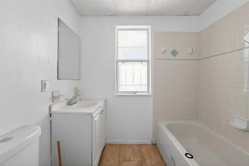 1903 W Saint Joseph Street Tampa FL 33607
