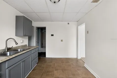 1903 W Saint Joseph Street Tampa FL 33607