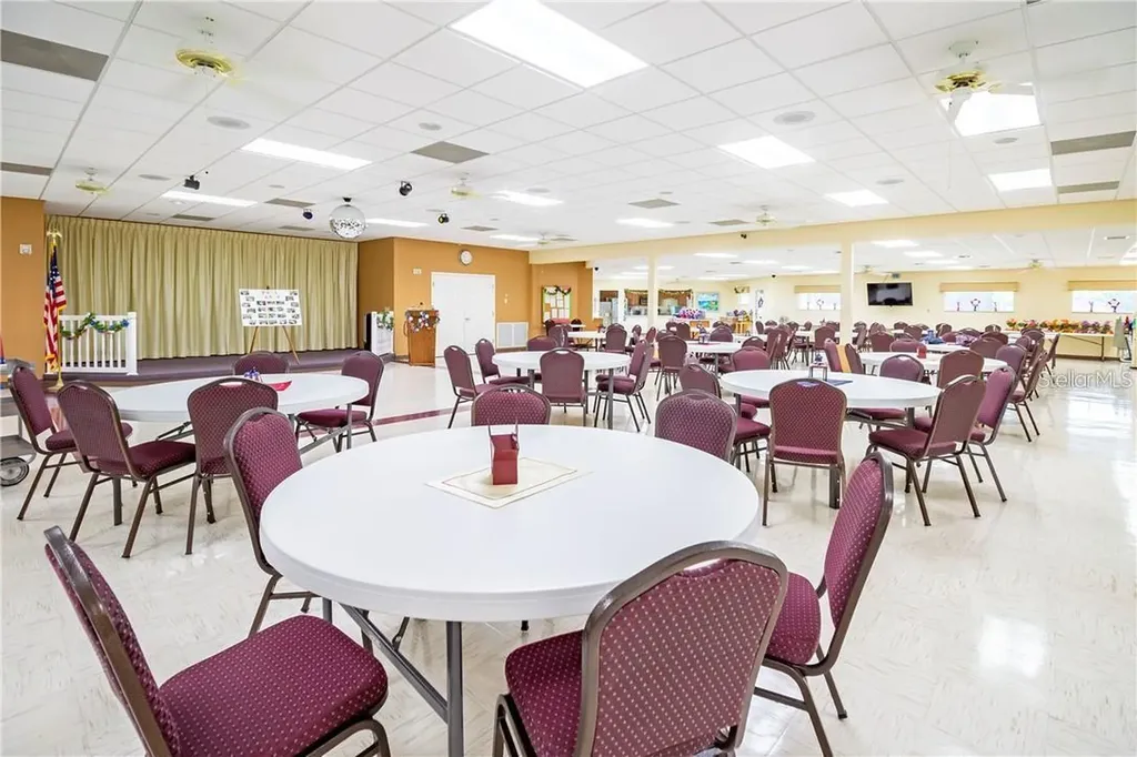 1223 Nassau Circle Tavares FL 32778
