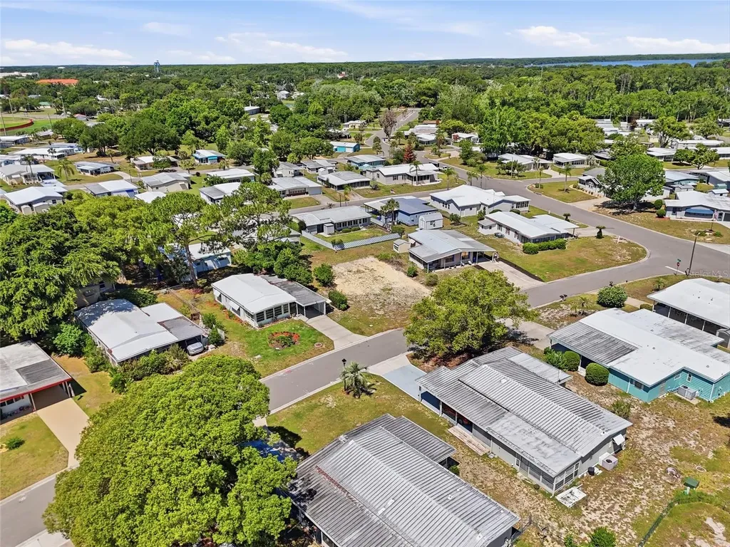 1223 Nassau Circle Tavares FL 32778