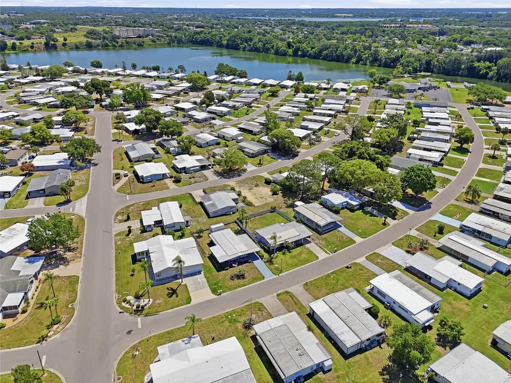 1223 Nassau Circle Tavares FL 32778
