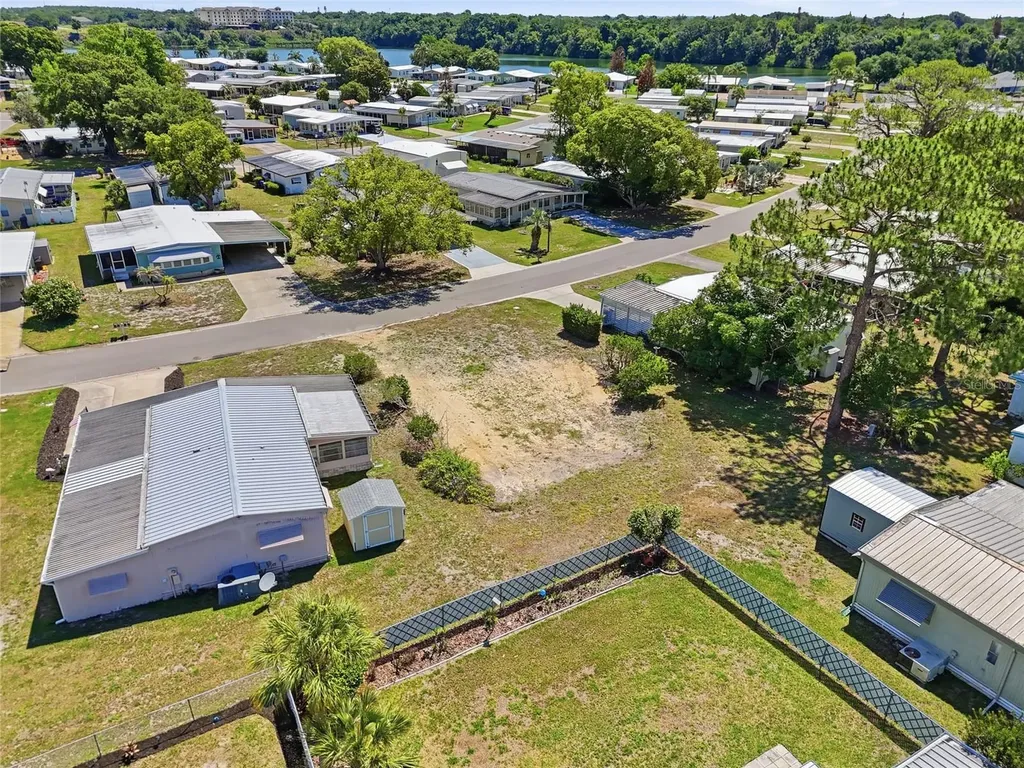 1223 Nassau Circle Tavares FL 32778