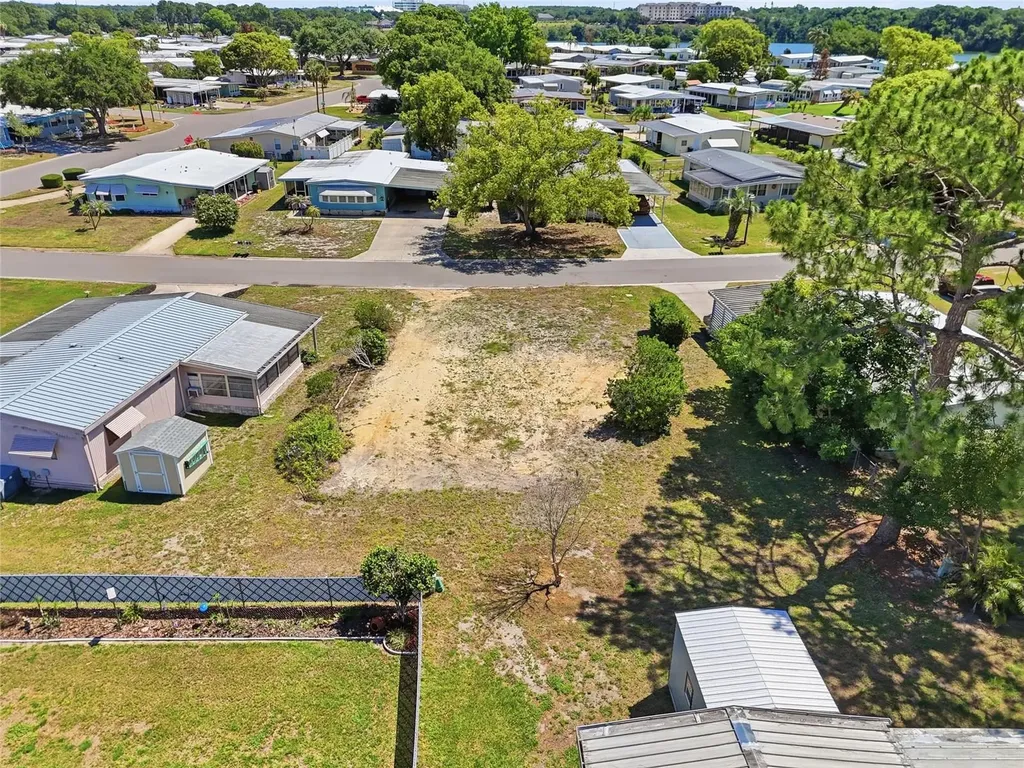 1223 Nassau Circle Tavares FL 32778