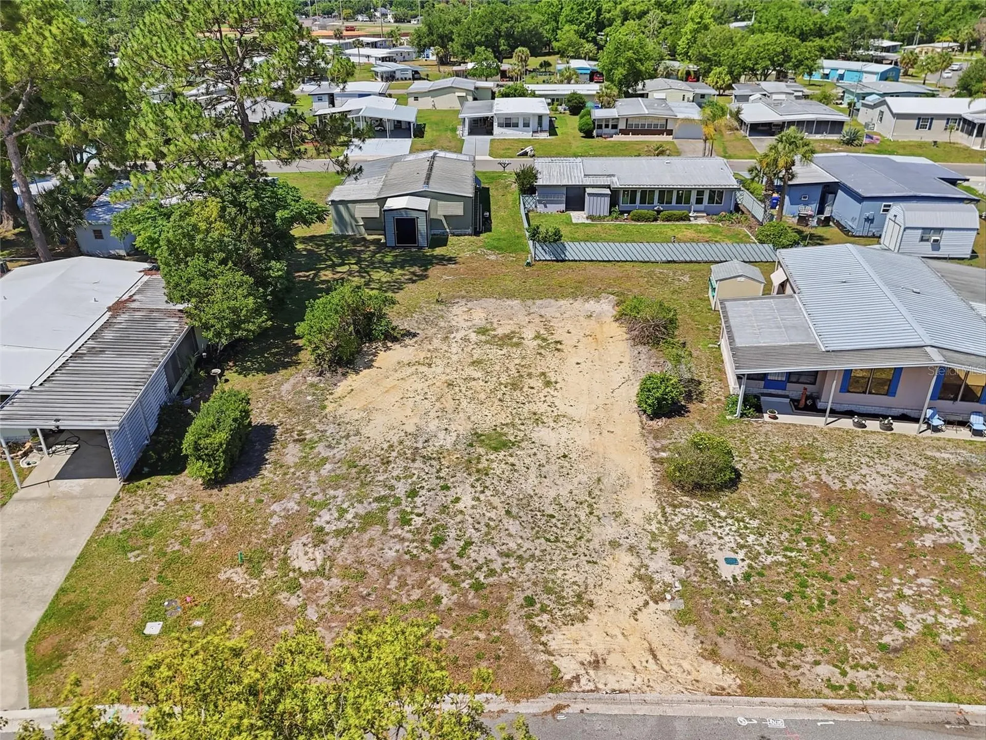 1223 Nassau Circle Tavares FL 32778